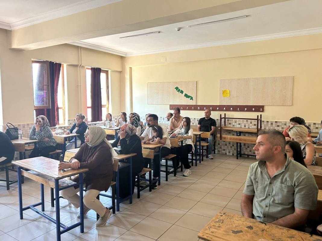 Türkiye’nin LGS şampiyonlarından Konya’da öğrencilere tercih desteği 8